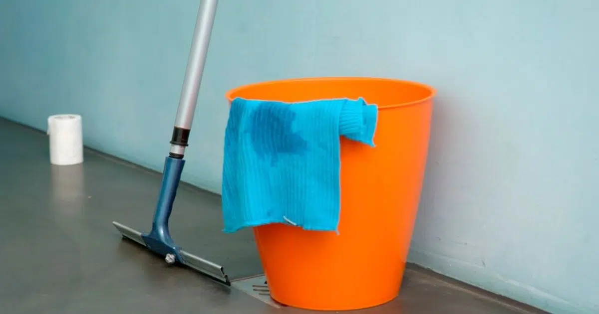 Where to Dump Dirty Mop Water: Toilet, Tub, or Utility Sink?